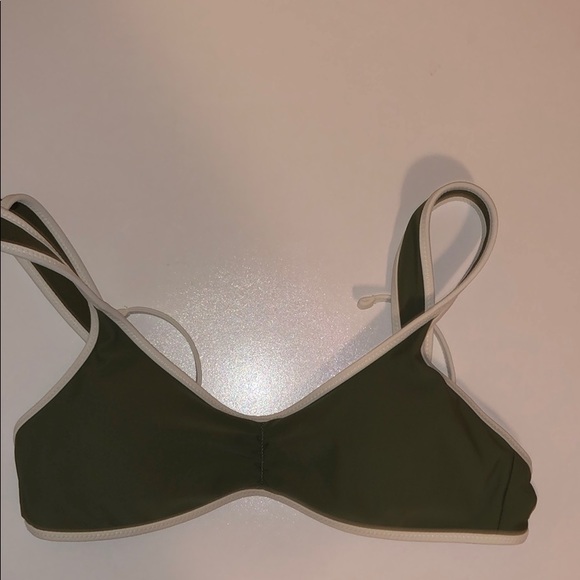 aerie Other - Aerie Scoop Neck Piping Bikini Top